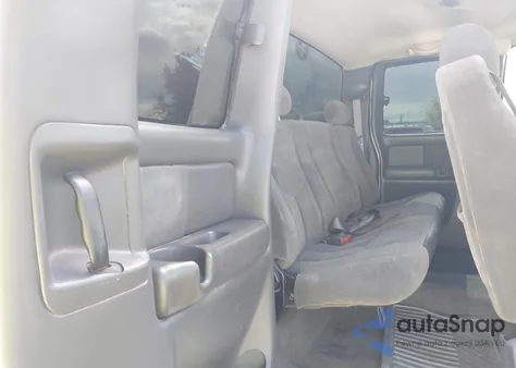 2003 Chevrolet Silverado 2500Hd Ls из США, поврежденный, VIN 1GCHC29113E213306